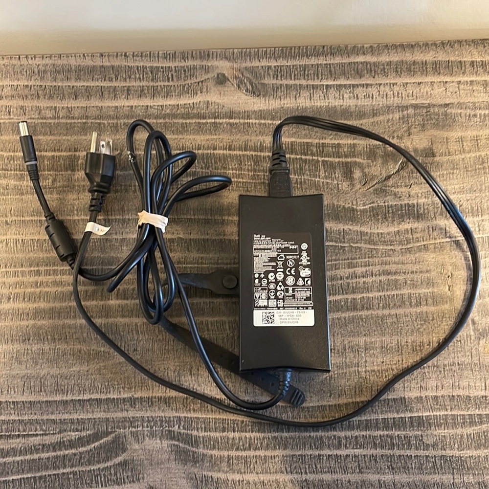 Dell laptop charger 130W- AC Adapter